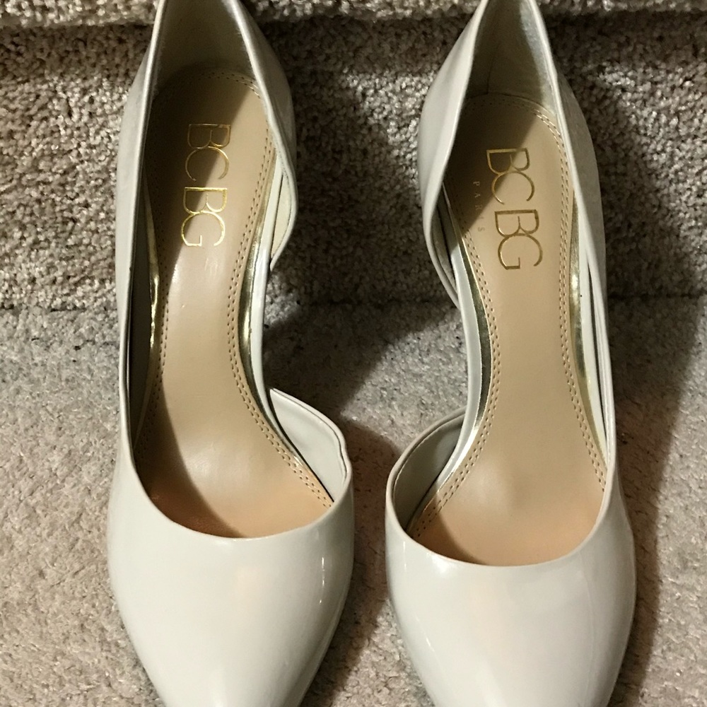 BCBG Nude Pumps